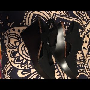 COPY - Vera wang wedges